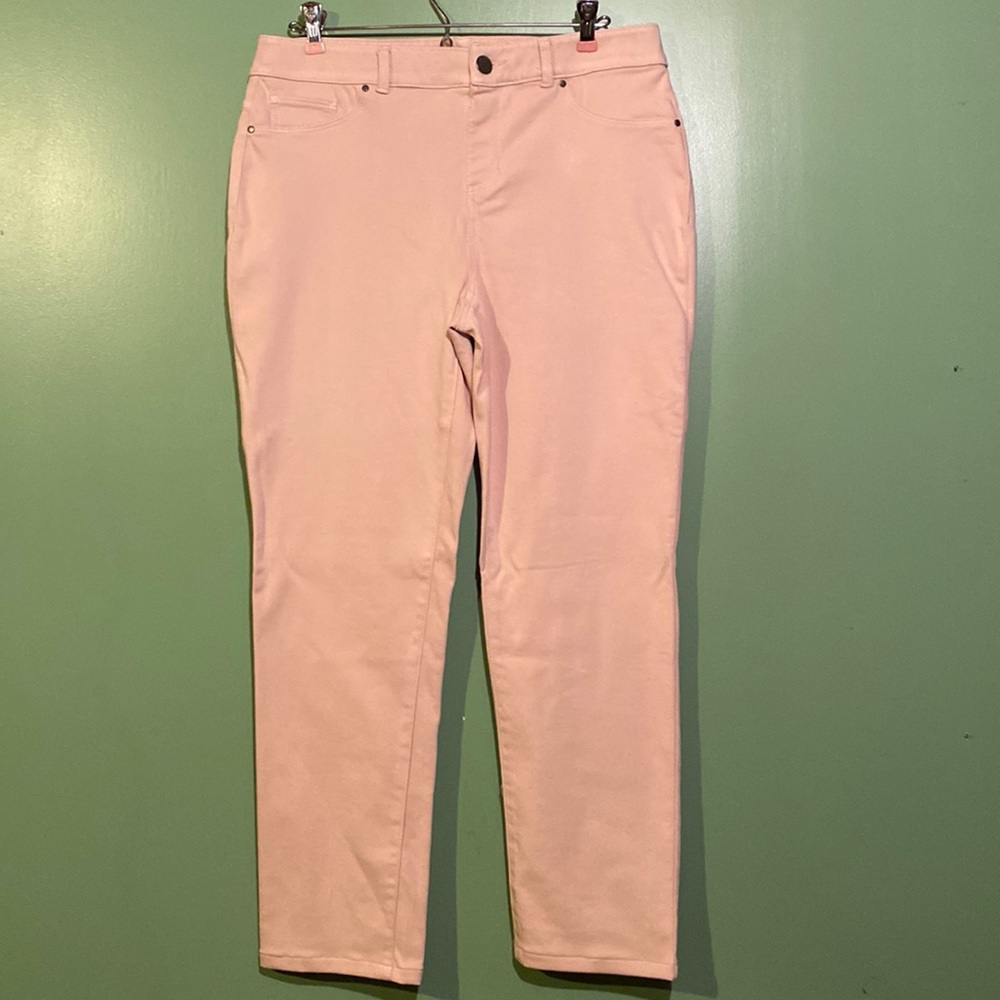 Chico’s Platinum 5 pocket jean in pale dusty pink.